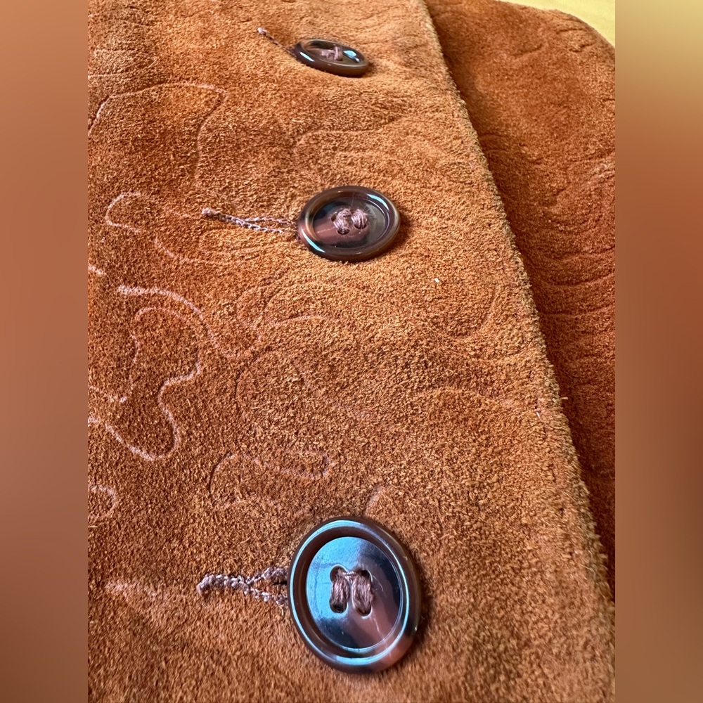 Vintage M stunning rust brown embossed swirl suede vest - Picture 6 of 6